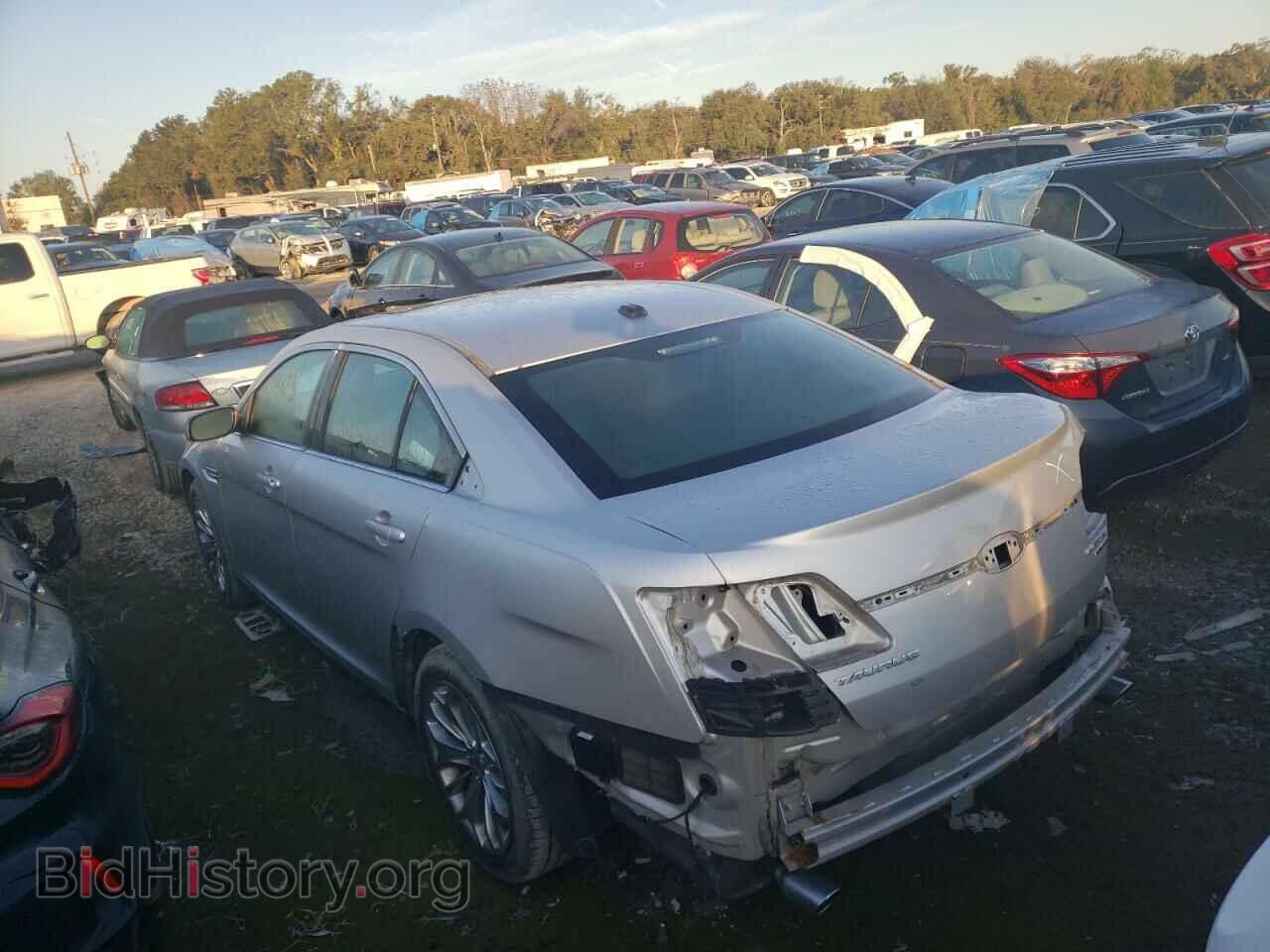 2013 FORD TAURUS - VIN: 1FAHP2F8XDG121189 - Фото 2