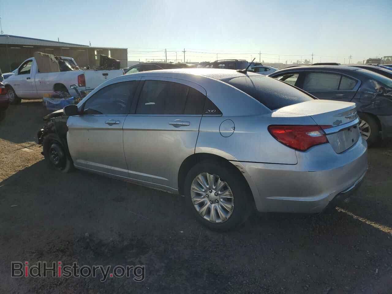2012 CHRYSLER 200 - VIN: 1C3CCBAB1CN295542 - Фото 2