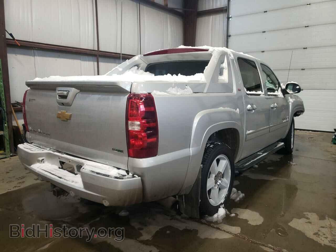 2011 CHEVROLET AVALANCHE - VIN: 3GNTKFE32BG308015 - Фото 4