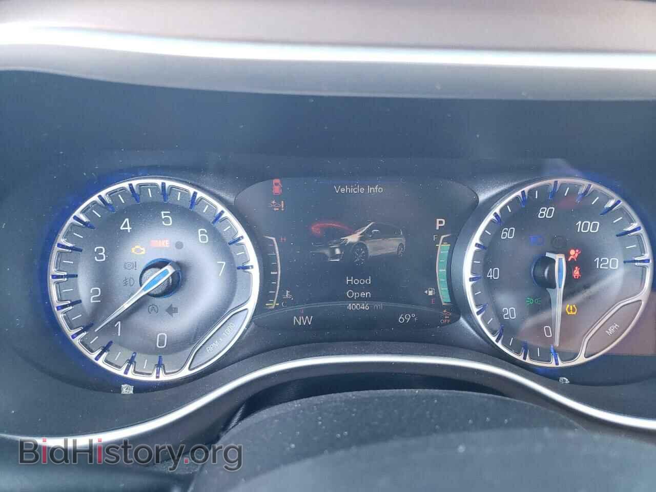 2018 CHRYSLER PACIFICA - VIN: 2C4RC1BG9JR269779 - Фото 9