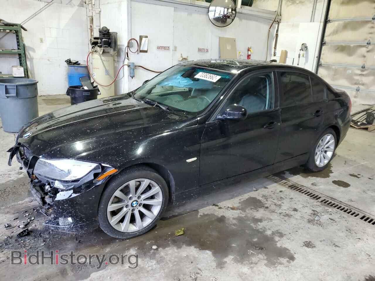 Фотография WBAPH5C5XBF093084 - BMW 3 SERIES 2011