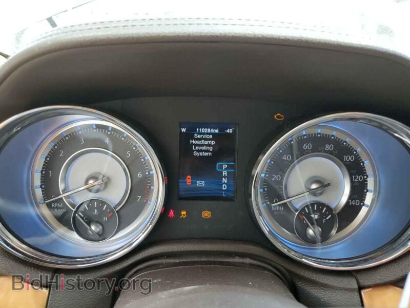 2012 Chrysler 300 (VIN 2C3CCAHGXCH196089) — photo 9 of 12