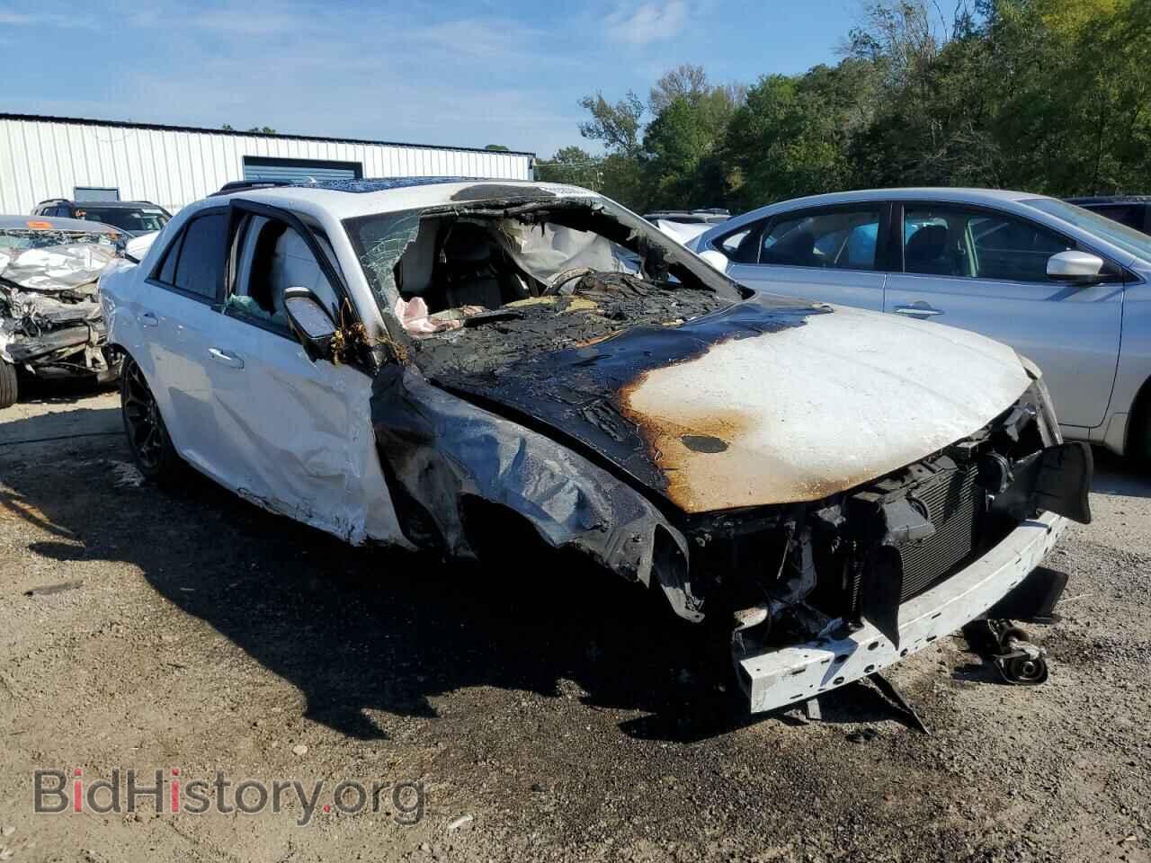 2019 CHRYSLER 300 - VIN: 2C3CCABG7KH690675 - Photo 4