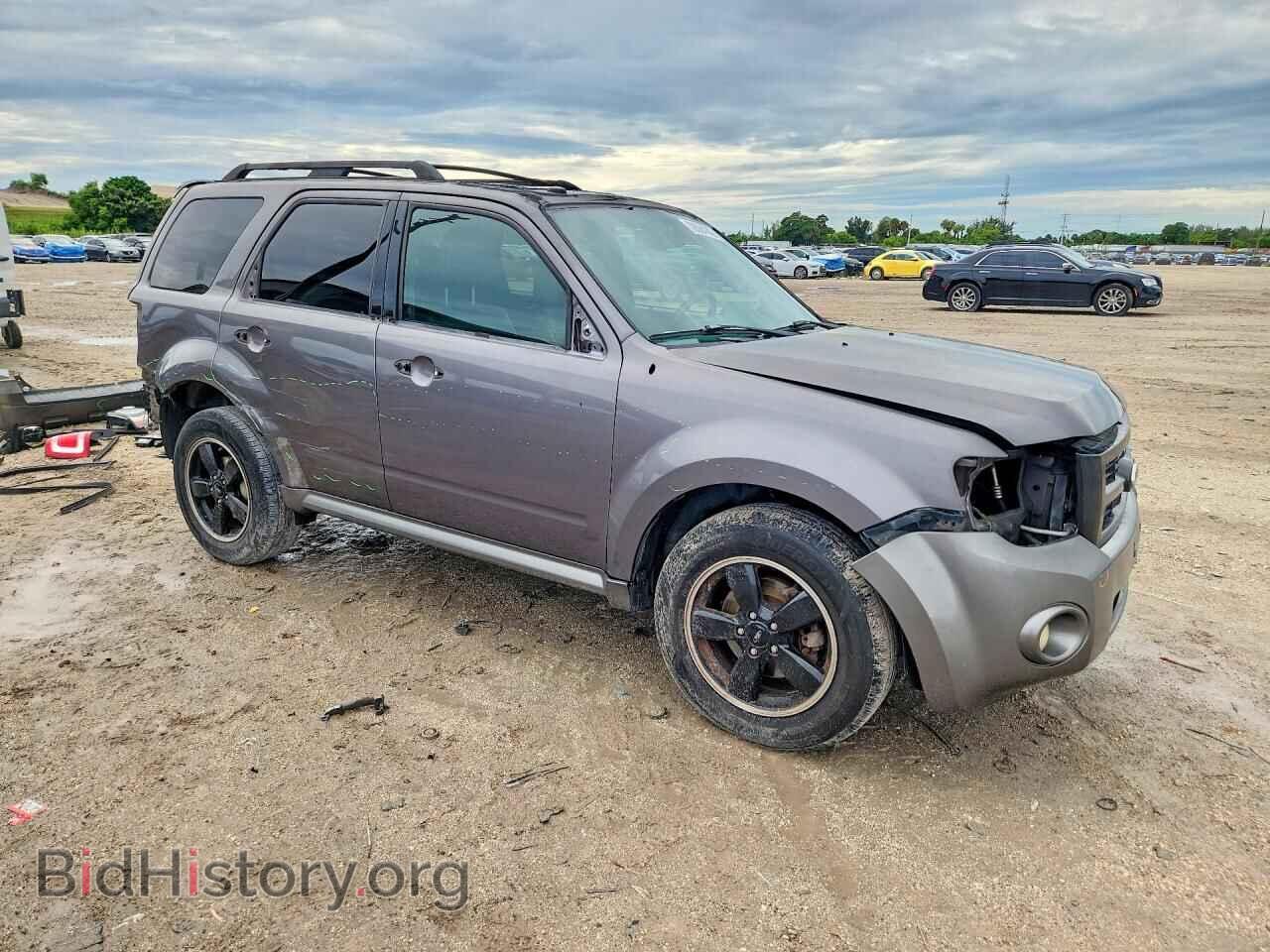 2011 FORD ESCAPE - VIN: 1FMCU0DG8BKA36742 - Photo 4