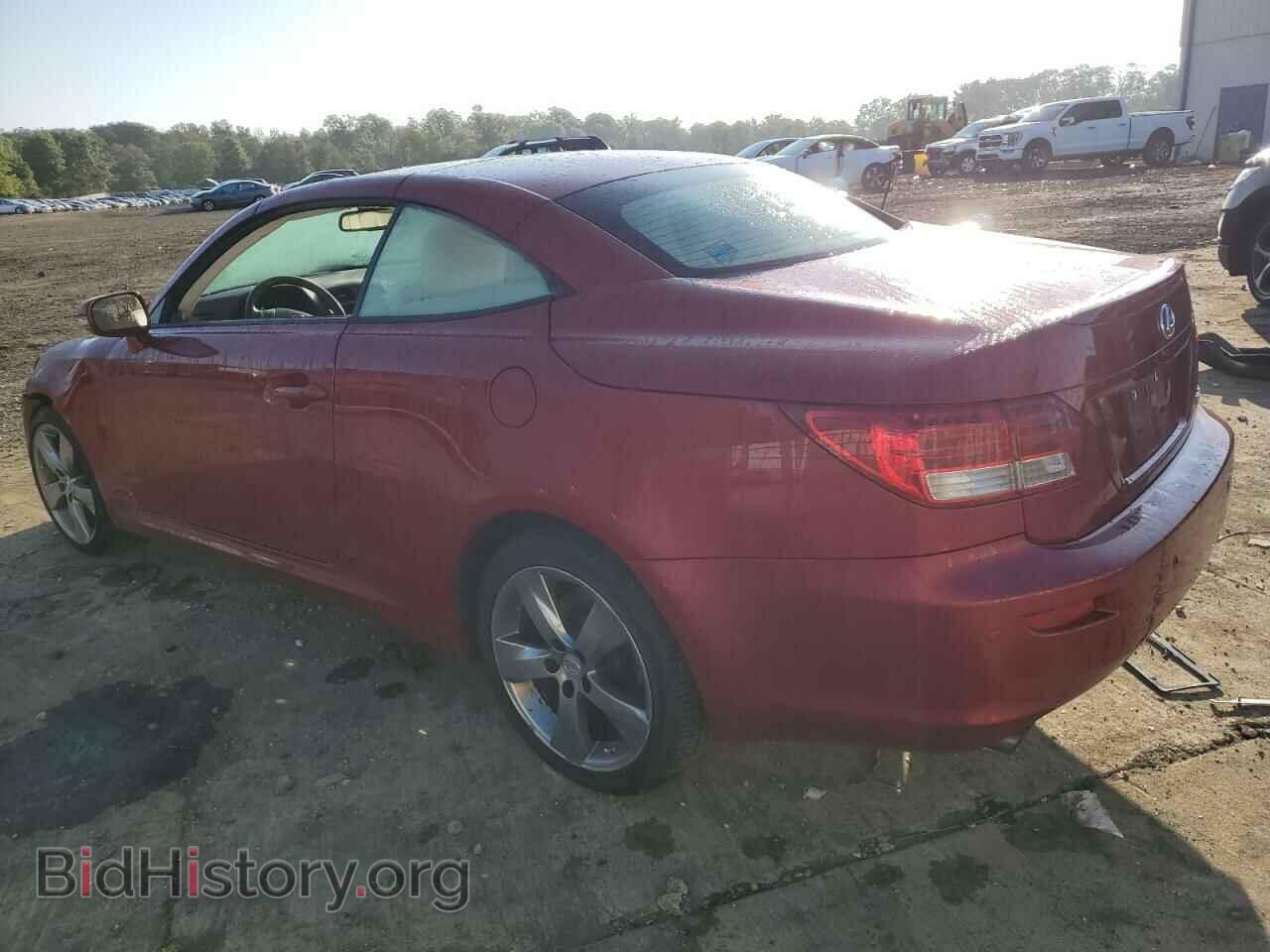 2011 LEXUS IS - VIN: JTHFF2C26B2517990 - Photo 2