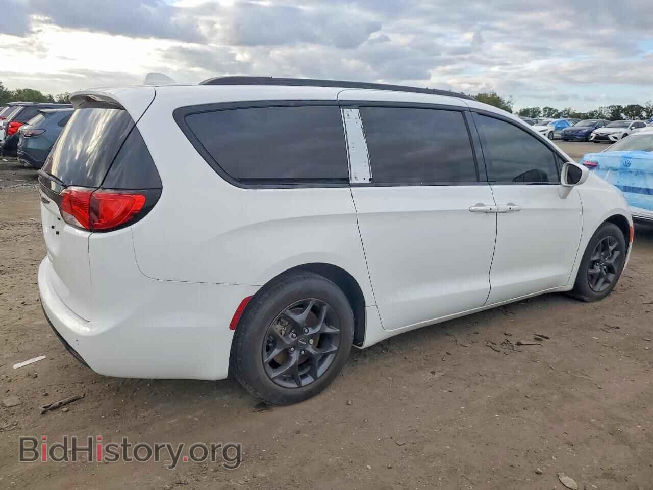 2018 CHRYSLER PACIFICA - VIN: 2C4RC1BG7JR261809 - Фото 3