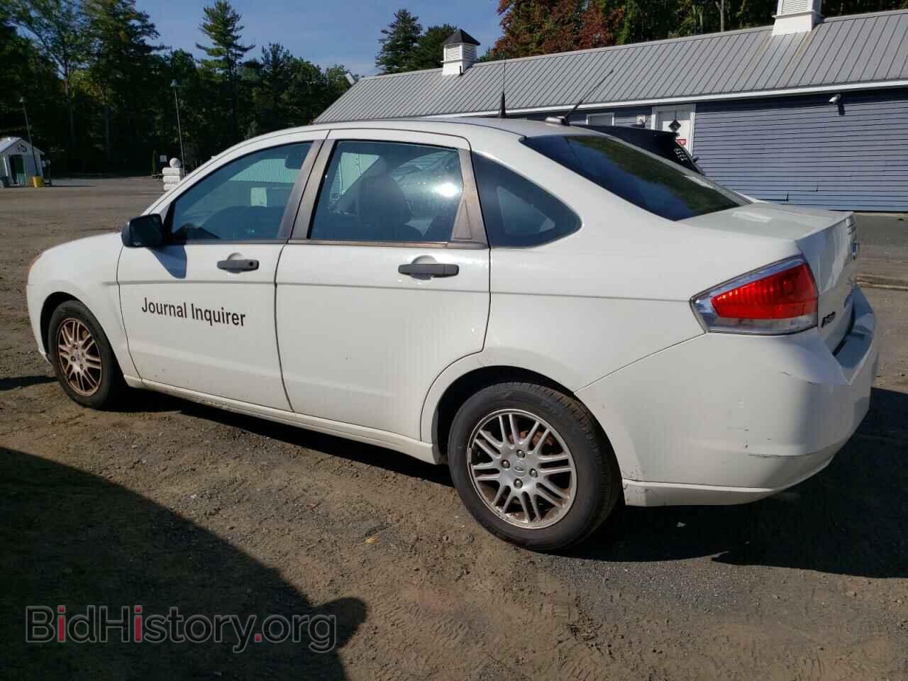2011 FORD FOCUS - VIN: 1FAHP3FN0BW186440 - Photo 2
