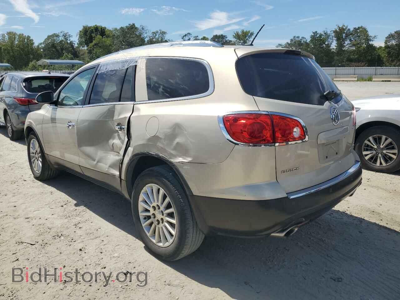2011 BUICK ENCLAVE - VIN: 5GAKRBED7BJ368082 - Фото 2