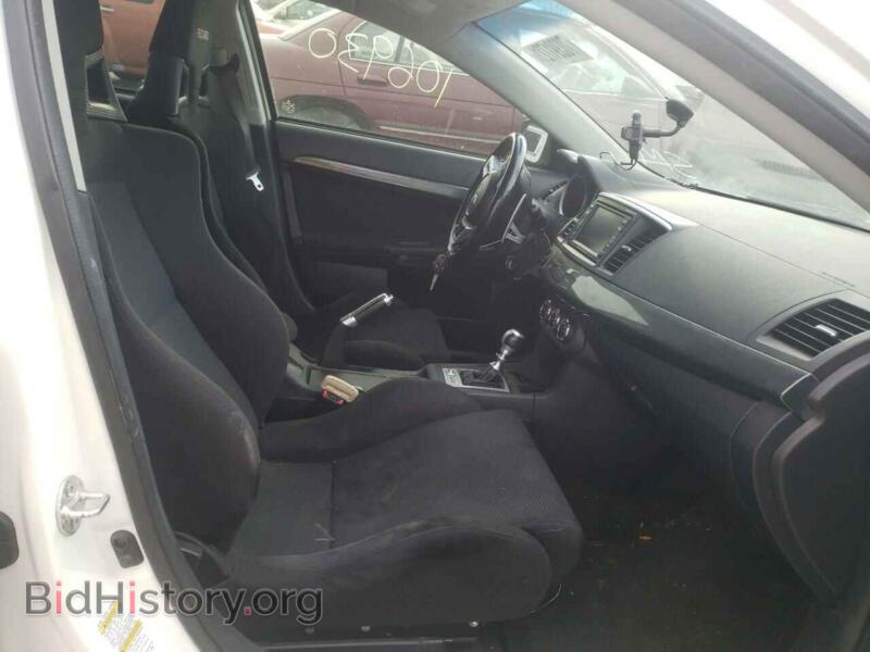 2011 Mitsubishi EVO (VIN JA32W5FV1BU044302) — photo 5 of 10