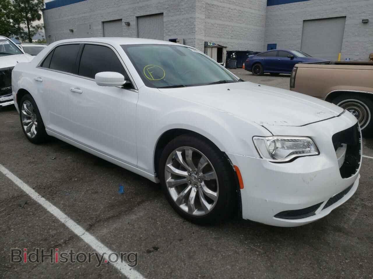 2017 CHRYSLER 300 - VIN: 2C3CCAAG8HH584536 - Фото 4