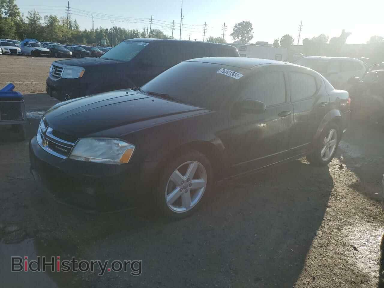 Photo 1B3BD1FBXBN556920 - DODGE AVENGER 2011