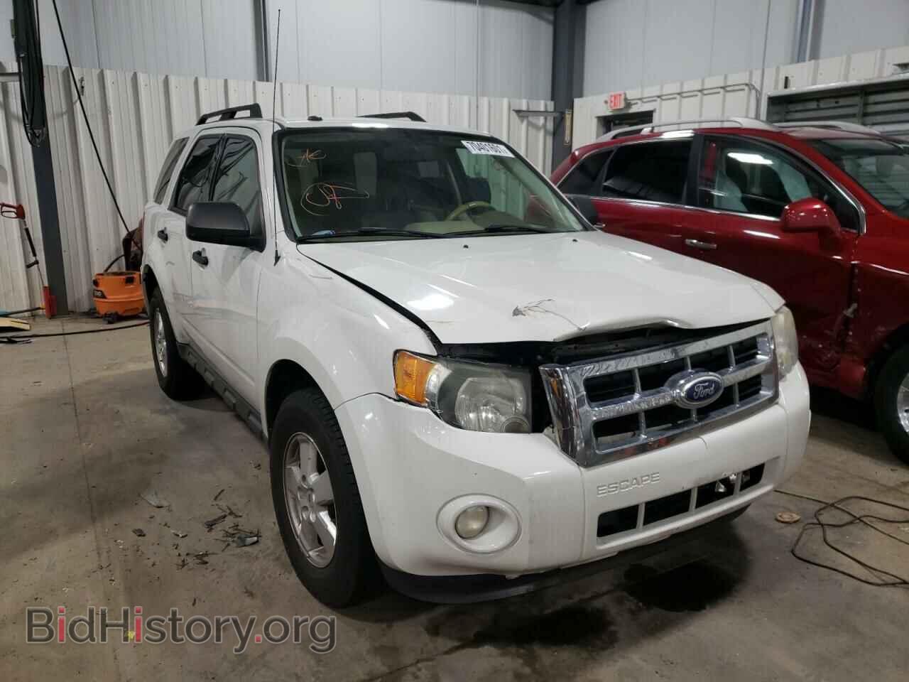 Фотография 1FMCU0D77BKA76133 - FORD ESCAPE 2011
