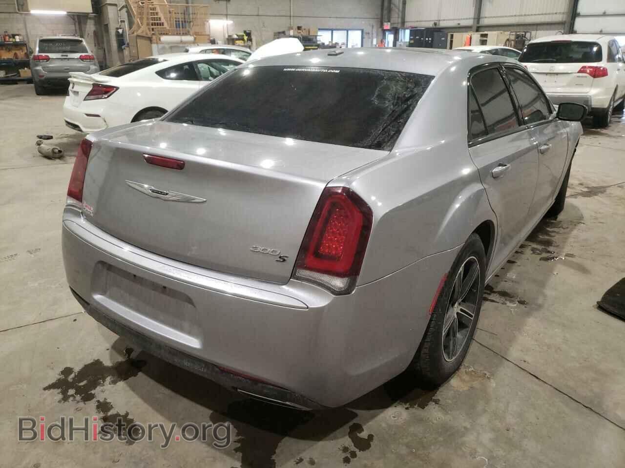 2016 CHRYSLER 300 - VIN: 2C3CCABG7GH286900 - Фото 4