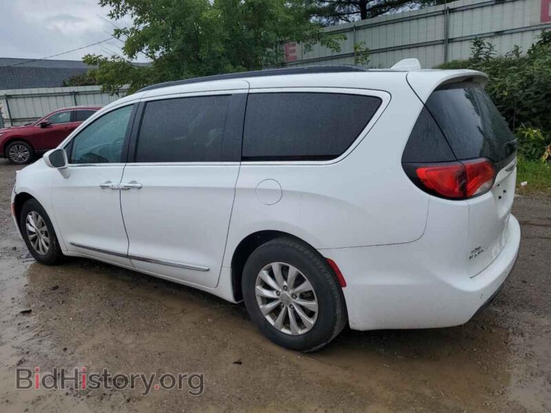 2017 Chrysler PACIFICA (VIN 2C4RC1BG1HR771566) — фото 2 из 13