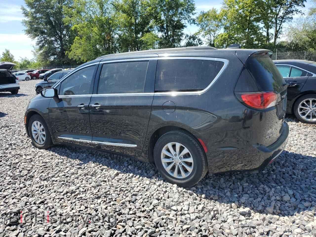 2017 CHRYSLER PACIFICA - VIN: 2C4RC1BG7HR576555 - Photo 2