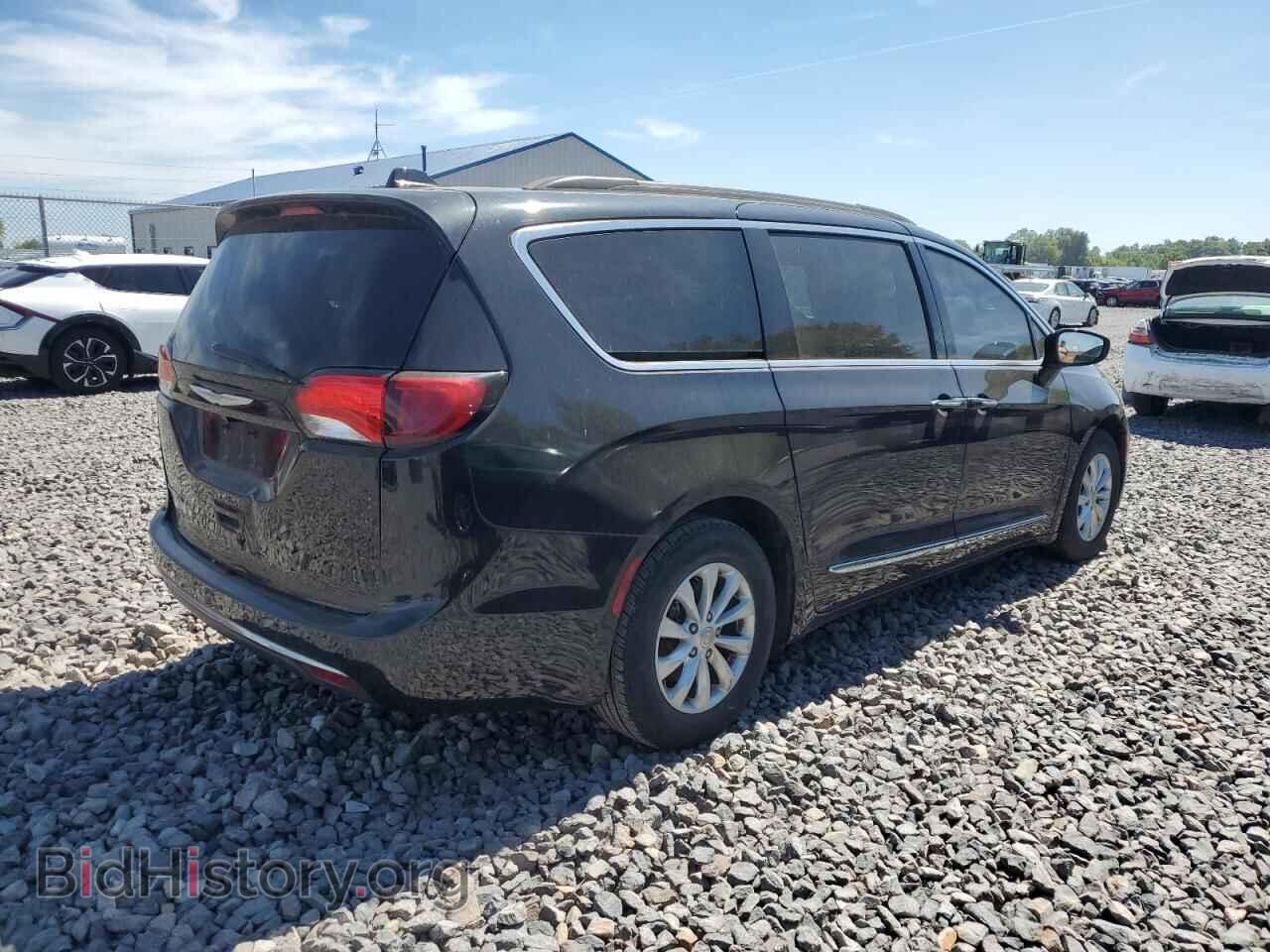 2017 CHRYSLER PACIFICA - VIN: 2C4RC1BG7HR576555 - Photo 3