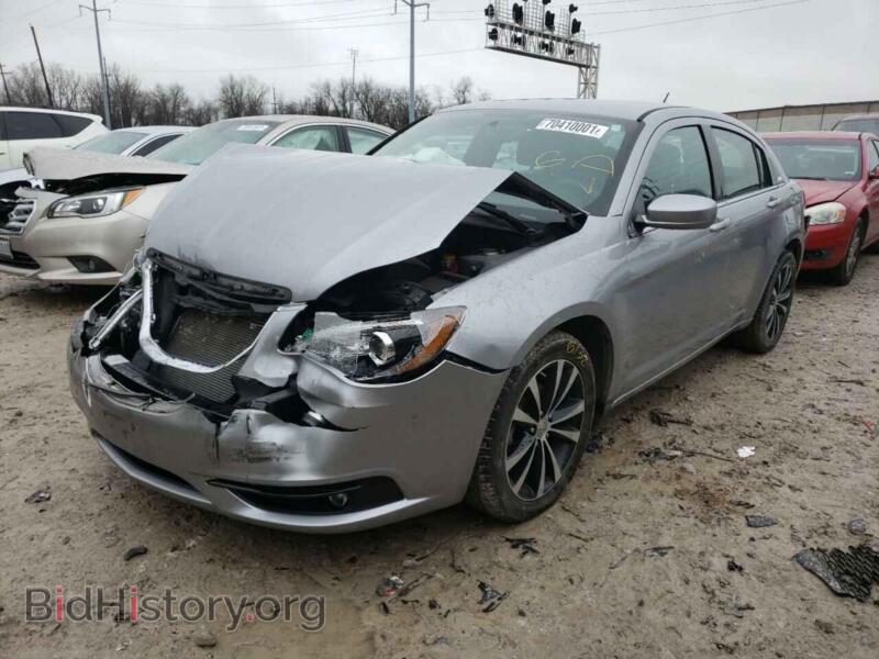 2013 Chrysler 200 (VIN 1C3CCBBG8DN766047) — photo 2 of 10