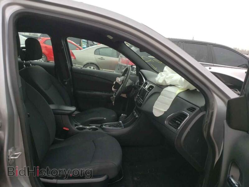 2013 Chrysler 200 (VIN 1C3CCBBG8DN766047) — photo 5 of 10
