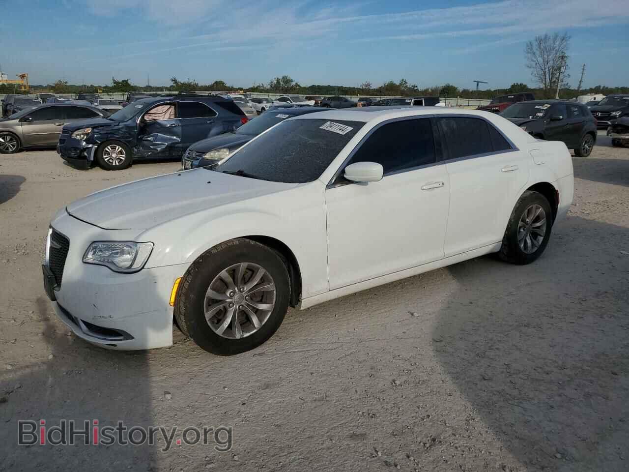 Фотография 2C3CCAAG7FH813964 - CHRYSLER 300 2015