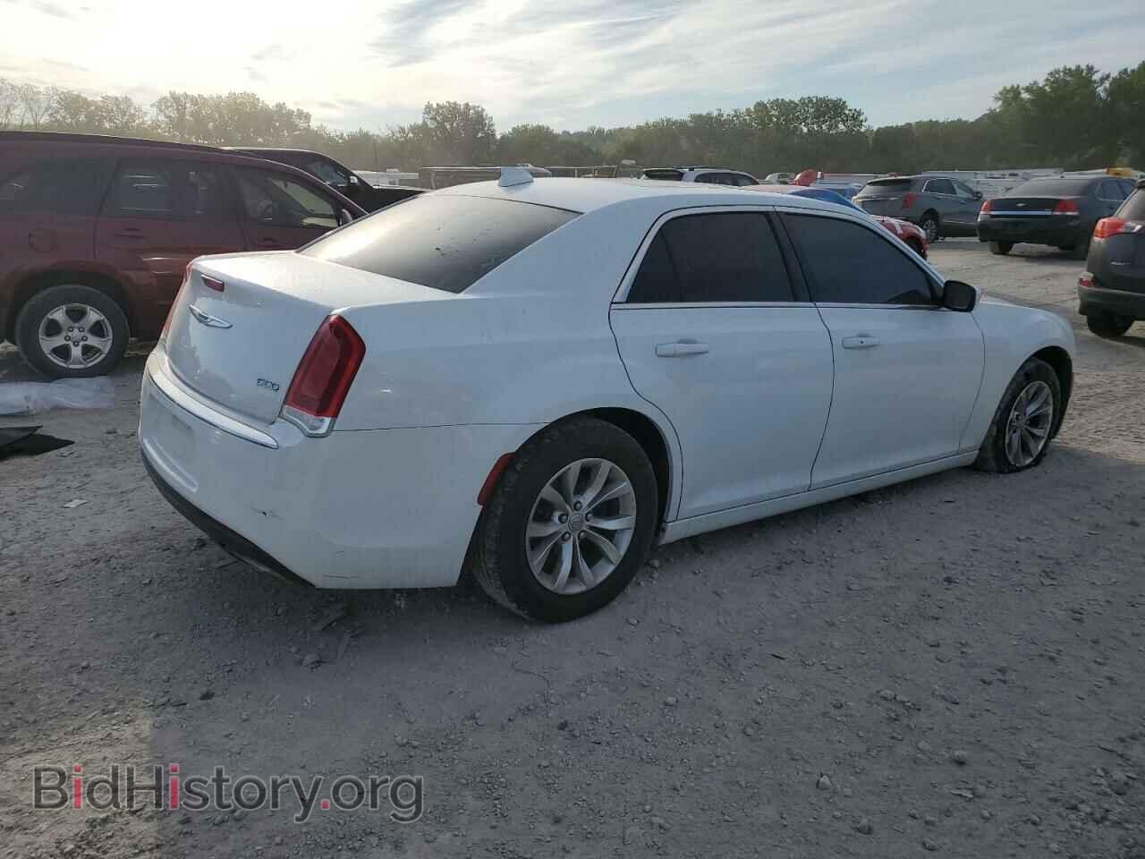 2015 CHRYSLER 300 - VIN: 2C3CCAAG7FH813964 - Фото 3