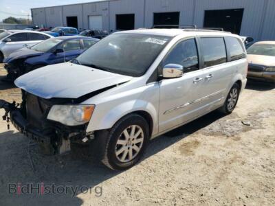 2011 Chrysler MINIVAN Town & COU, серебристый — VIN 2A4RR8DG1BR799793, Copart