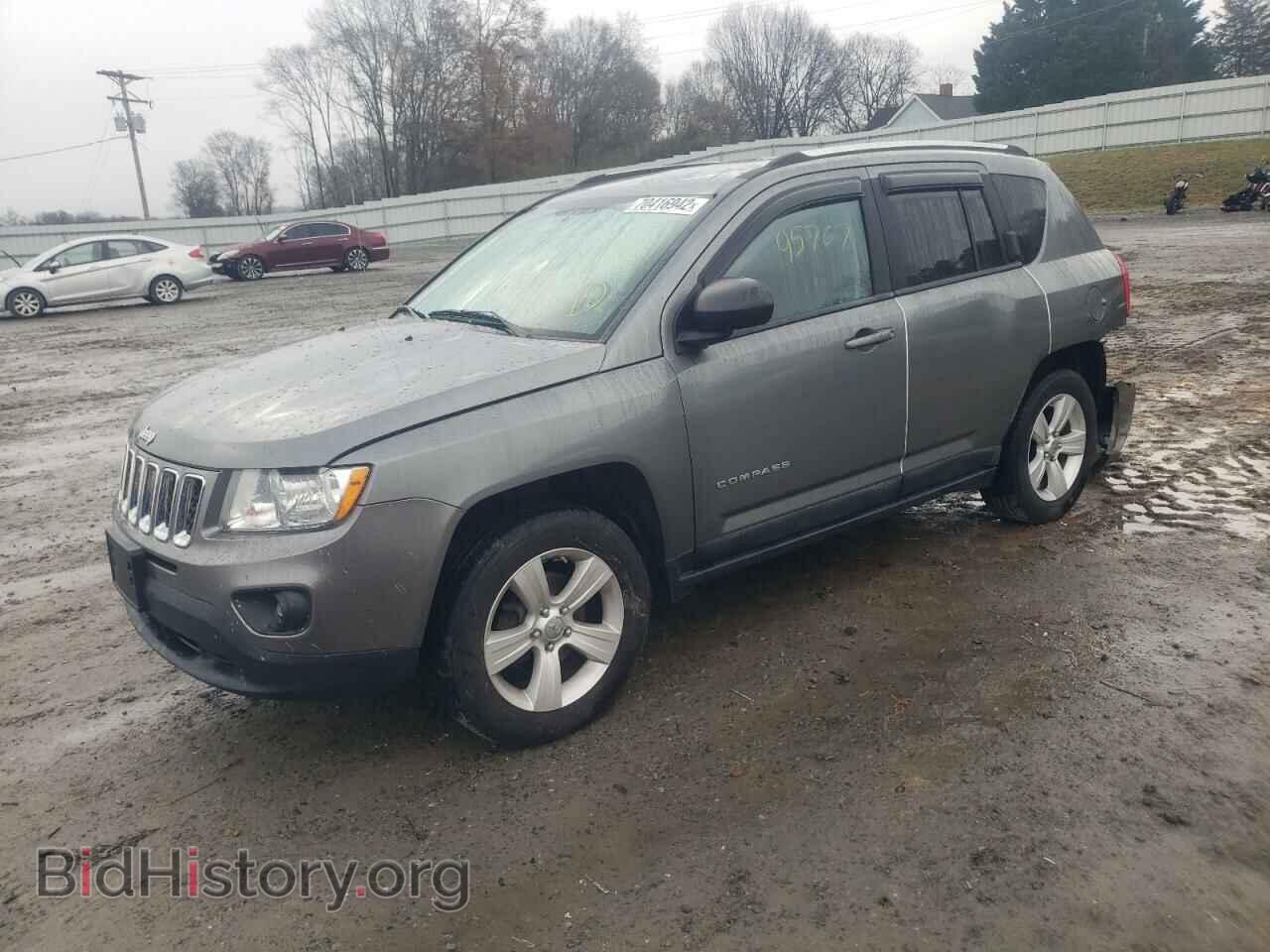 Photo 1J4NF1FB3BD283776 - JEEP COMPASS 2011