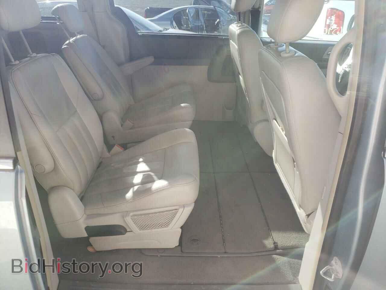 2008 CHRYSLER MINIVAN - VIN: 2A8HR54P98R695845 - Фото 6