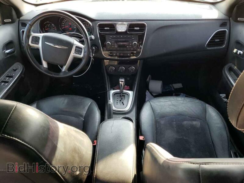 2013 Chrysler 200 (VIN 1C3CCBCG2DN520626) — фото 8 из 12