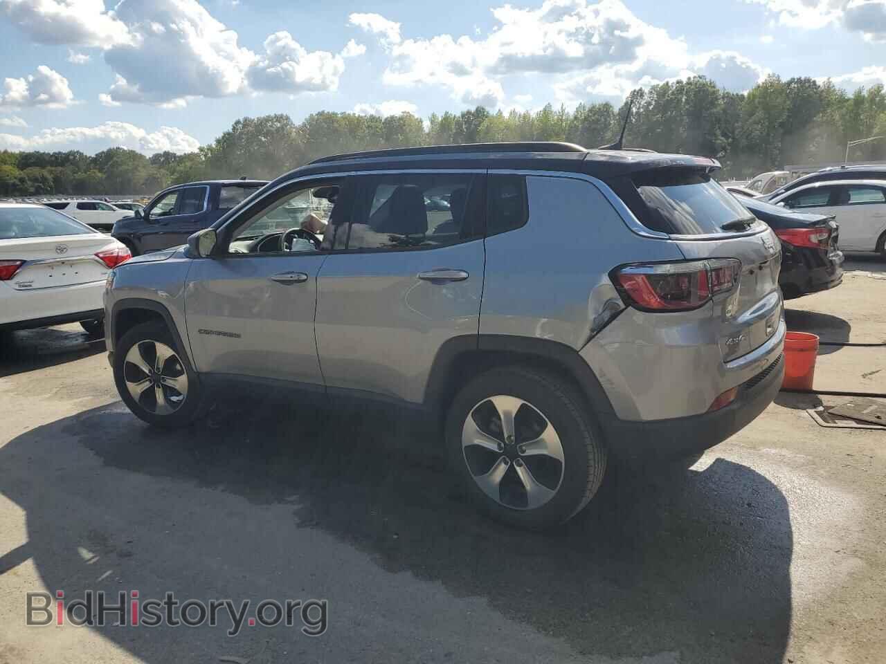 2018 JEEP COMPASS - VIN: 3C4NJDBB3JT117004 - Фото 2