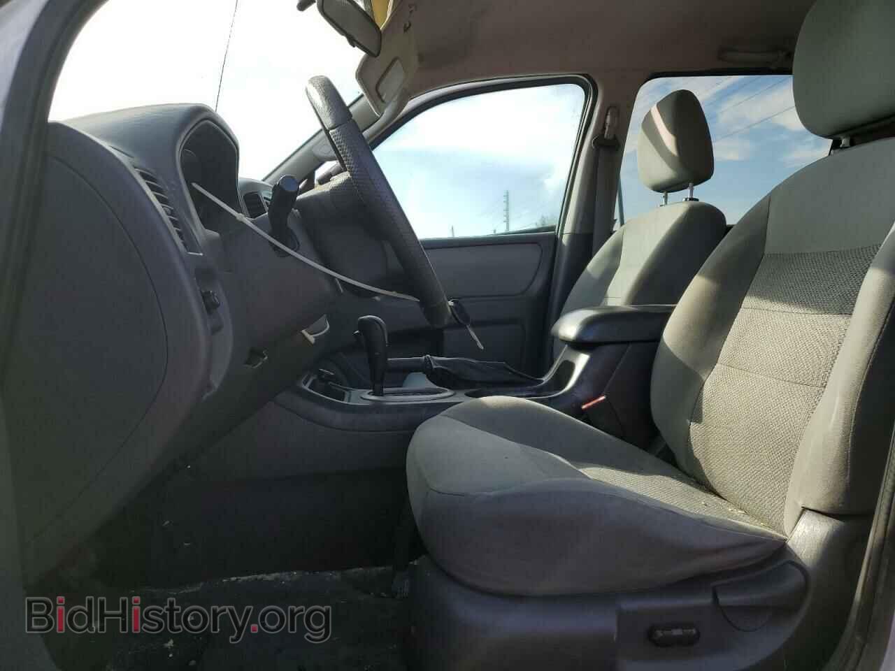 2007 FORD ESCAPE - VIN: 1FMYU93147KA02442 - Фото 7
