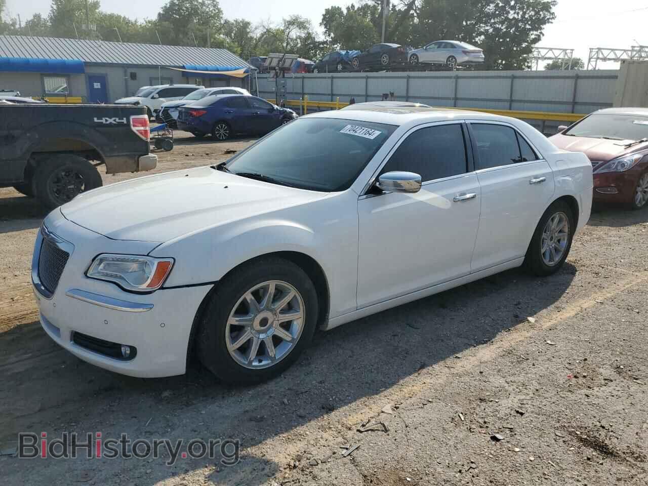 Photo 2C3CA6CT6BH598889 - CHRYSLER 300 2011