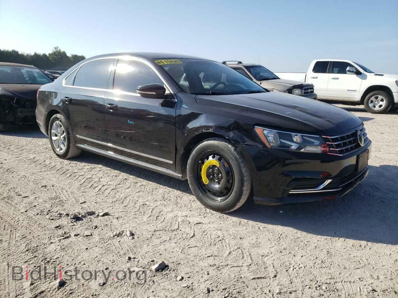 2017 VOLKSWAGEN PASSAT - VIN: 1VWAT7A34HC024595 - Фото 4