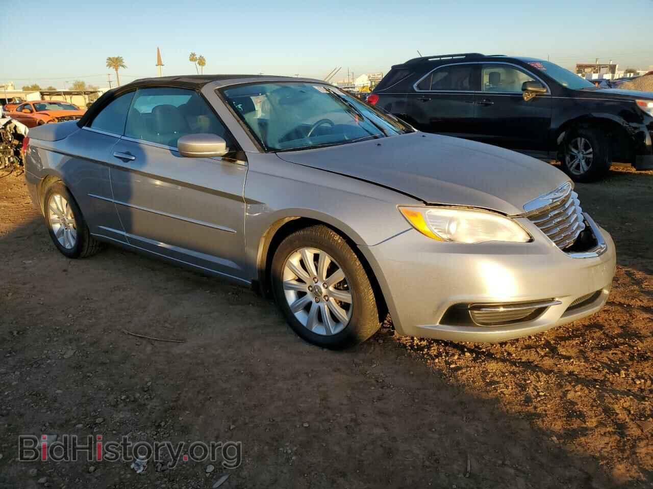 2013 CHRYSLER 200 - VIN: 1C3BCBEG7DN718563 - Photo 4