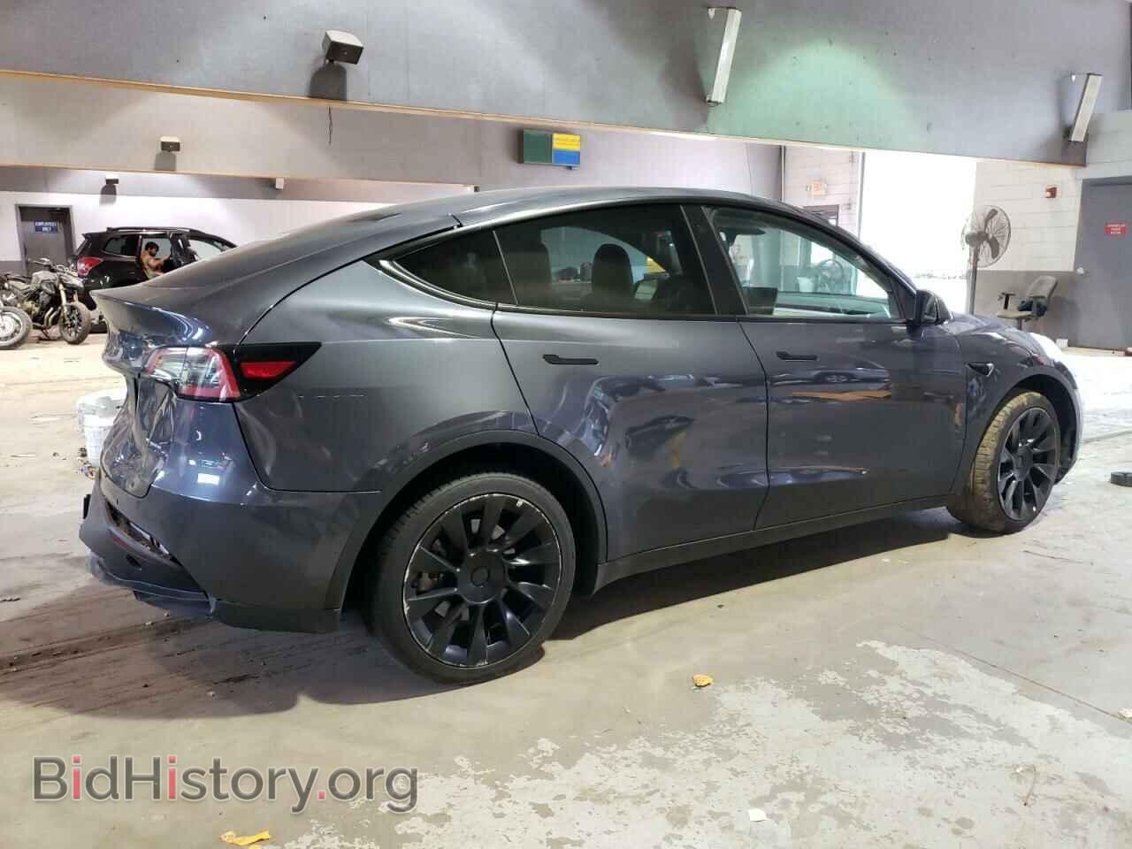 2022 TESLA MODEL Y - VIN: 7SAYGDEE1NF386790 - Фото 3