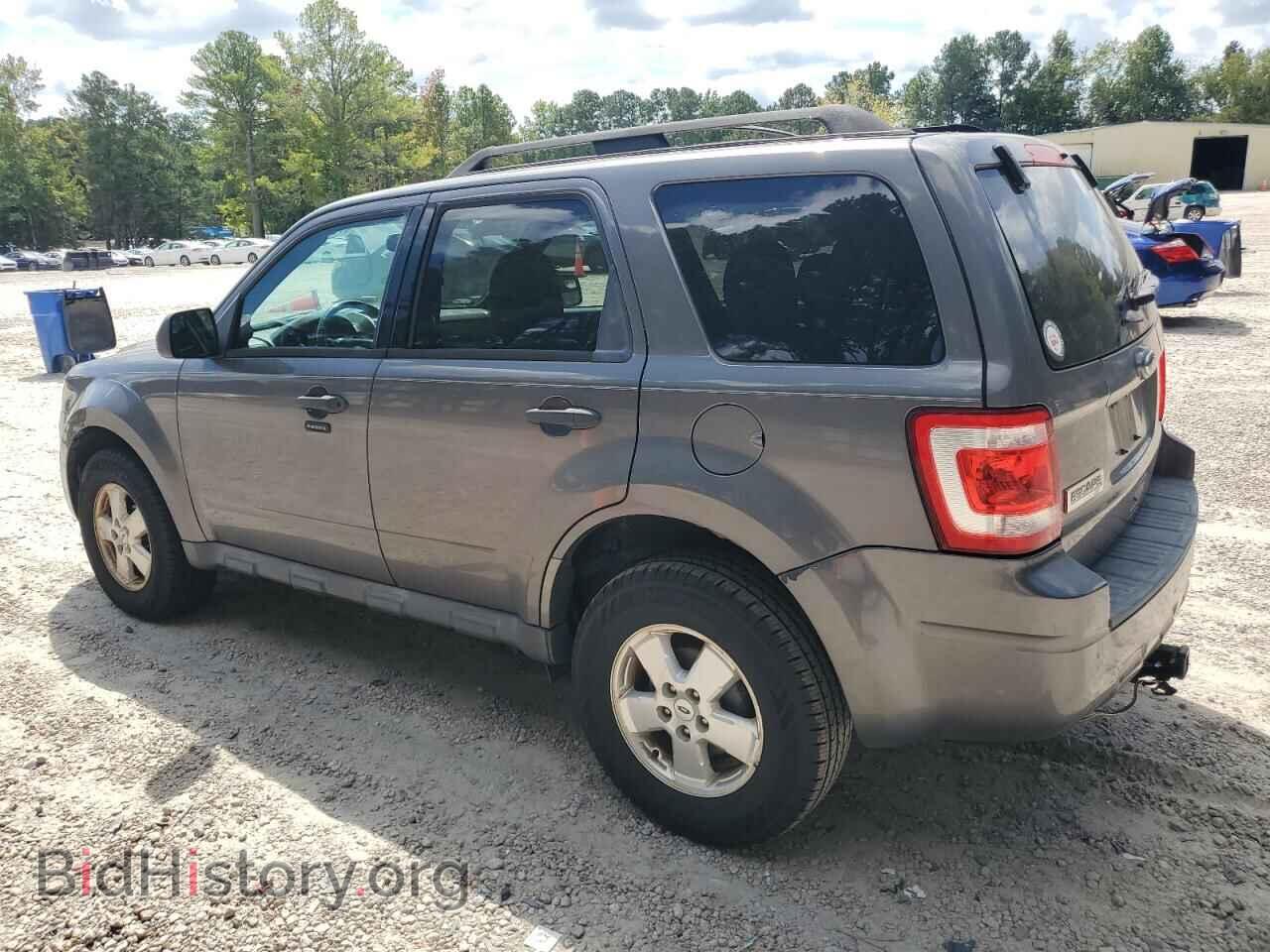 2011 FORD ESCAPE - VIN: 1FMCU0D70BKB71147 - Фото 2