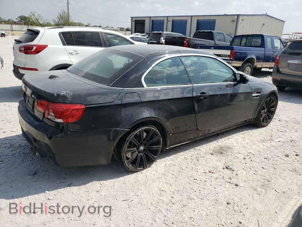 2011 BMW M3 - VIN: WBSDX9C53BE585261 - Фото 3