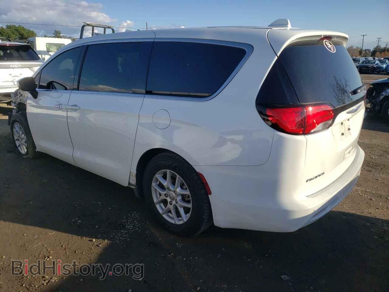 2018 CHRYSLER PACIFICA - VIN: 2C4RC1CGXJR274505 - Photo 2