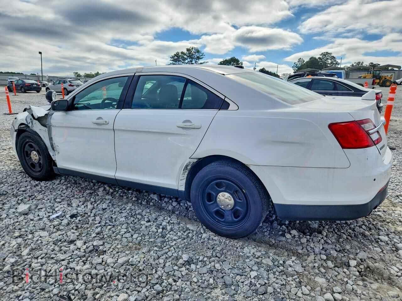 2018 FORD TAURUS - VIN: 1FAHP2MK2JG141074 - Photo 2
