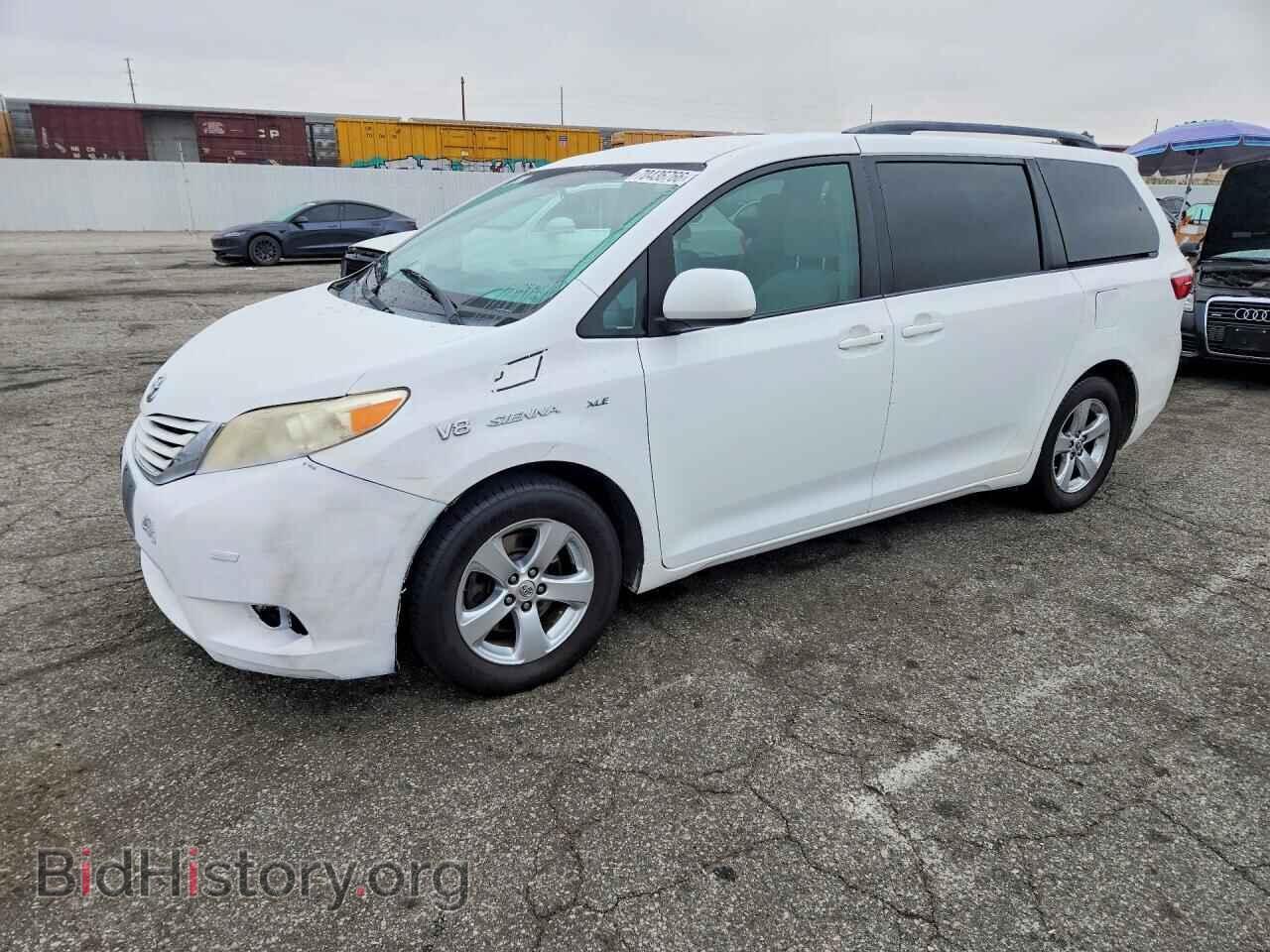Фотография 5TDKK3DC7FS608984 - TOYOTA SIENNA 2015