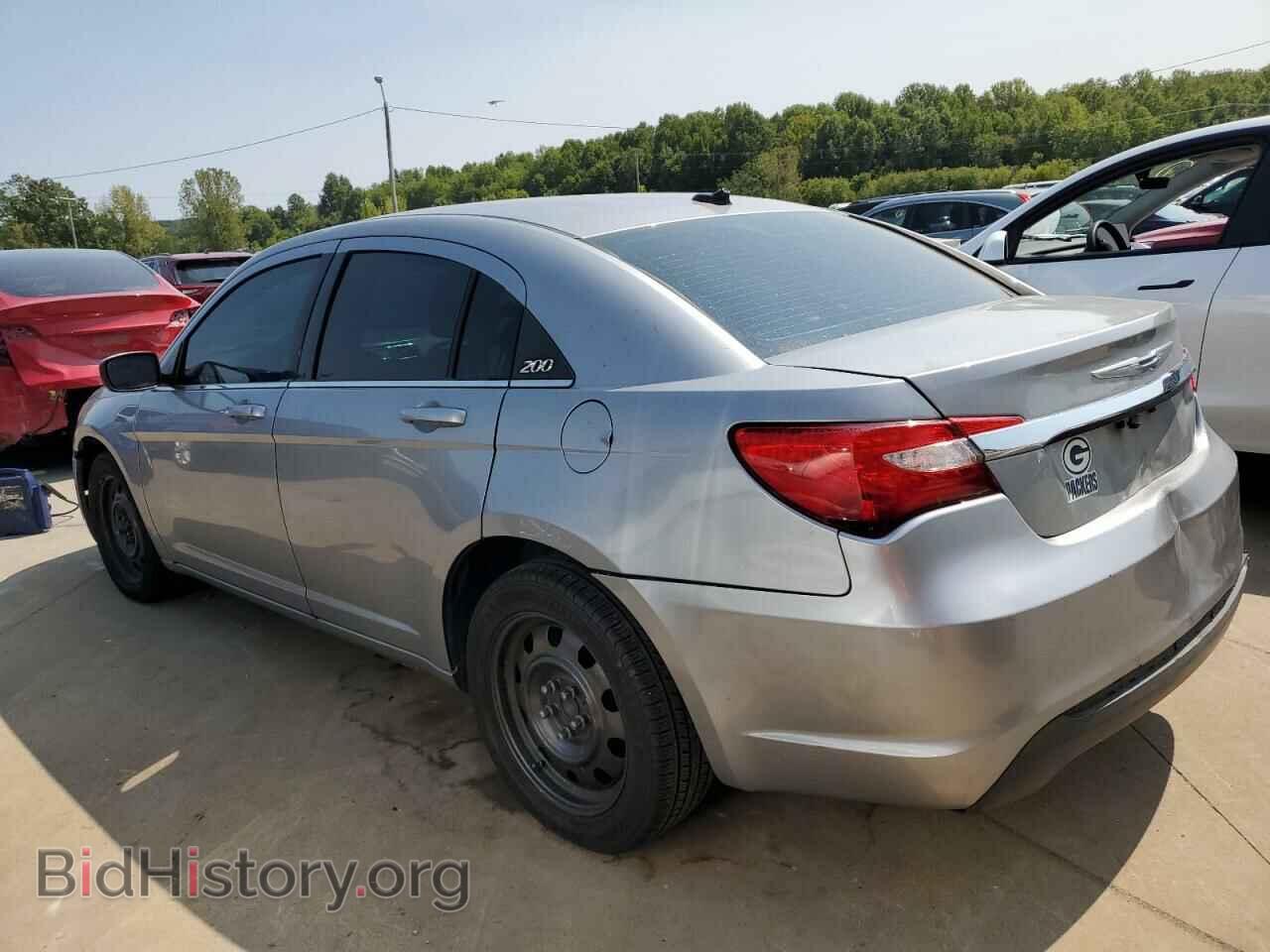2013 CHRYSLER 200 - VIN: 1C3CCBAB3DN641706 - Фото 2