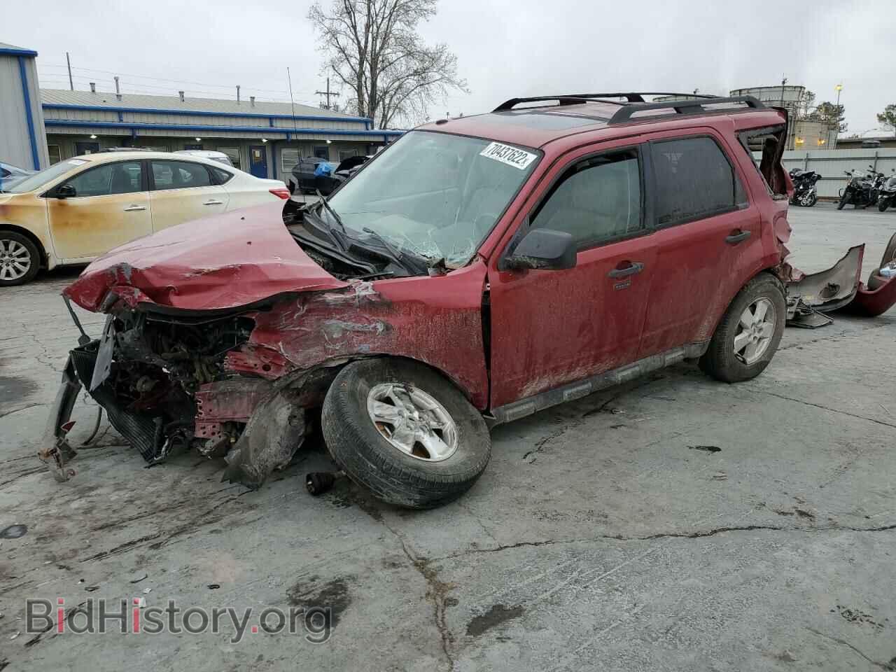 Фотография 1FMCU0DG3BKA43825 - FORD ESCAPE 2011