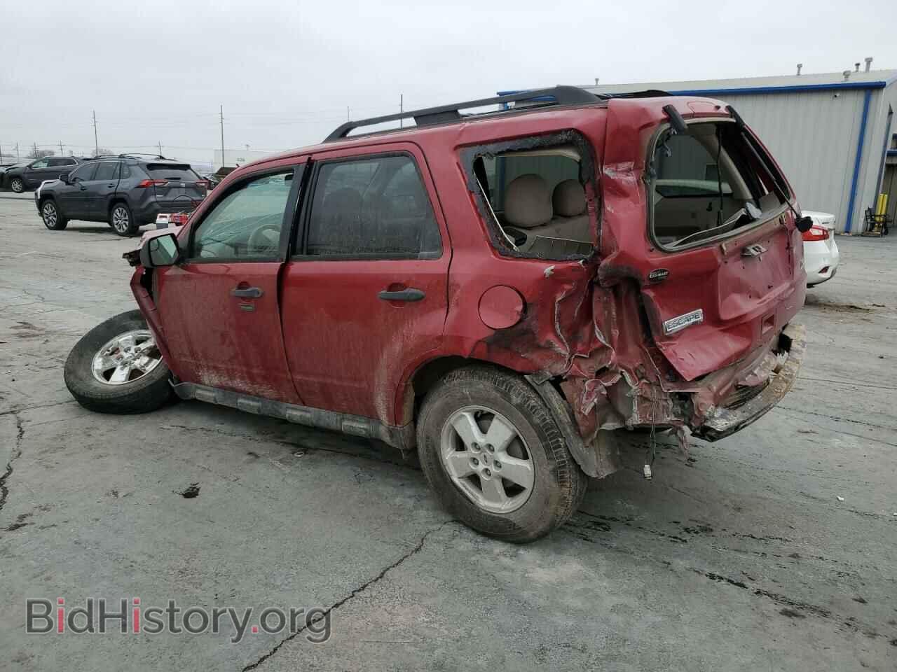 2011 FORD ESCAPE - VIN: 1FMCU0DG3BKA43825 - Фото 2