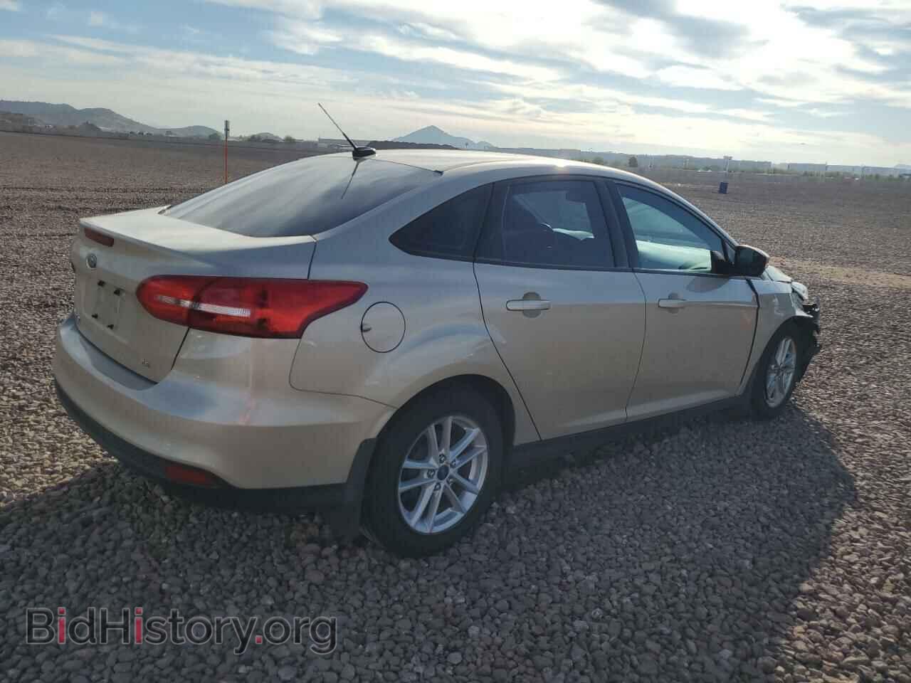 2017 FORD FOCUS - VIN: 1FADP3F20HL211318 - Photo 3