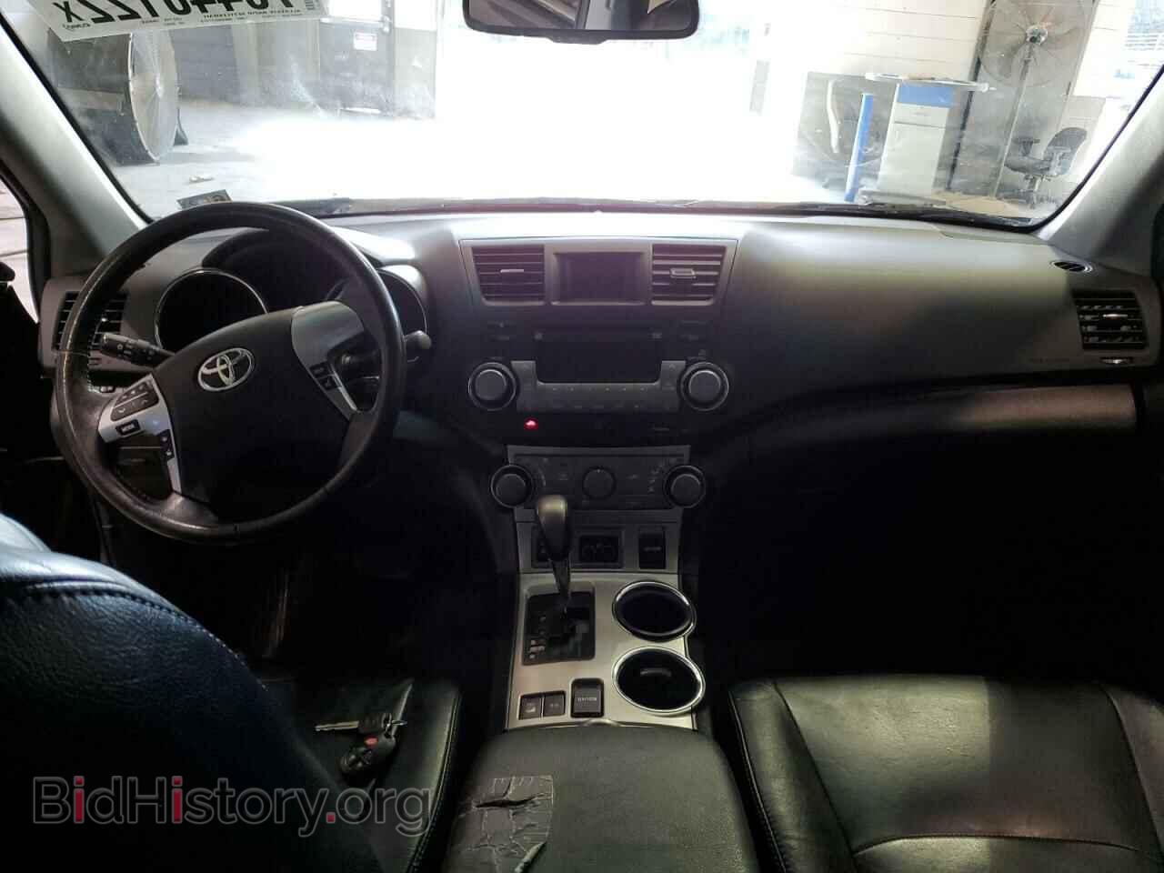 2011 TOYOTA HIGHLANDER - VIN: 5TDBK3EH1BS060923 - Фото 8