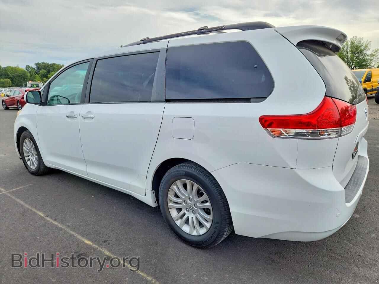 2013 TOYOTA SIENNA - VIN: 5TDYK3DC8DS291269 - Photo 2
