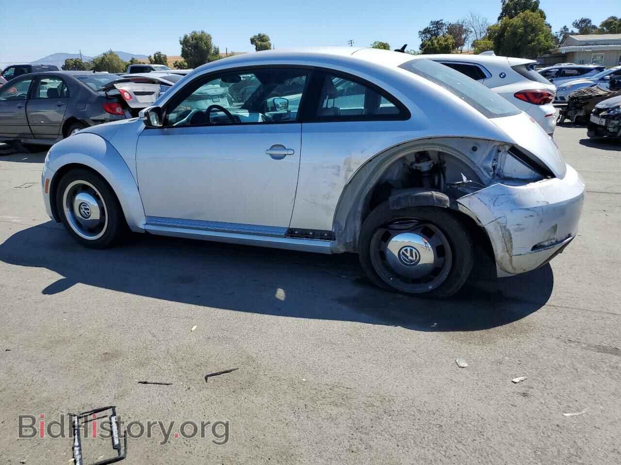 2012 VOLKSWAGEN BEETLE - VIN: 3VWJP7AT6CM636177 - Фото 2