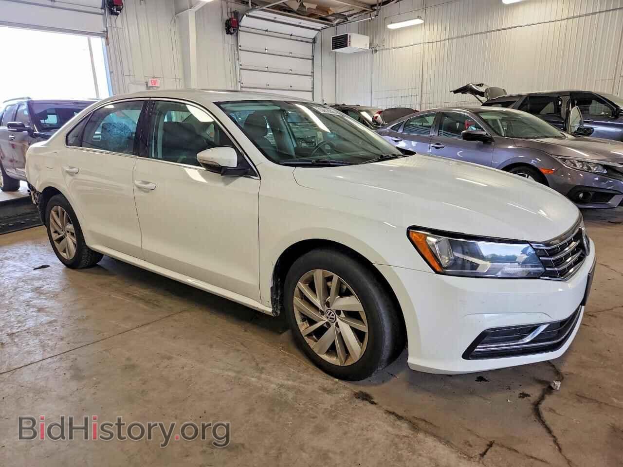 2018 VOLKSWAGEN PASSAT - VIN: 1VWBA7A36JC019155 - Фото 4
