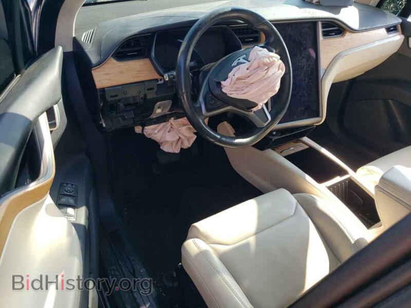 2019 Tesla MODEL X (VIN 5YJXCDE2XKF149446) — фото 8 из 14
