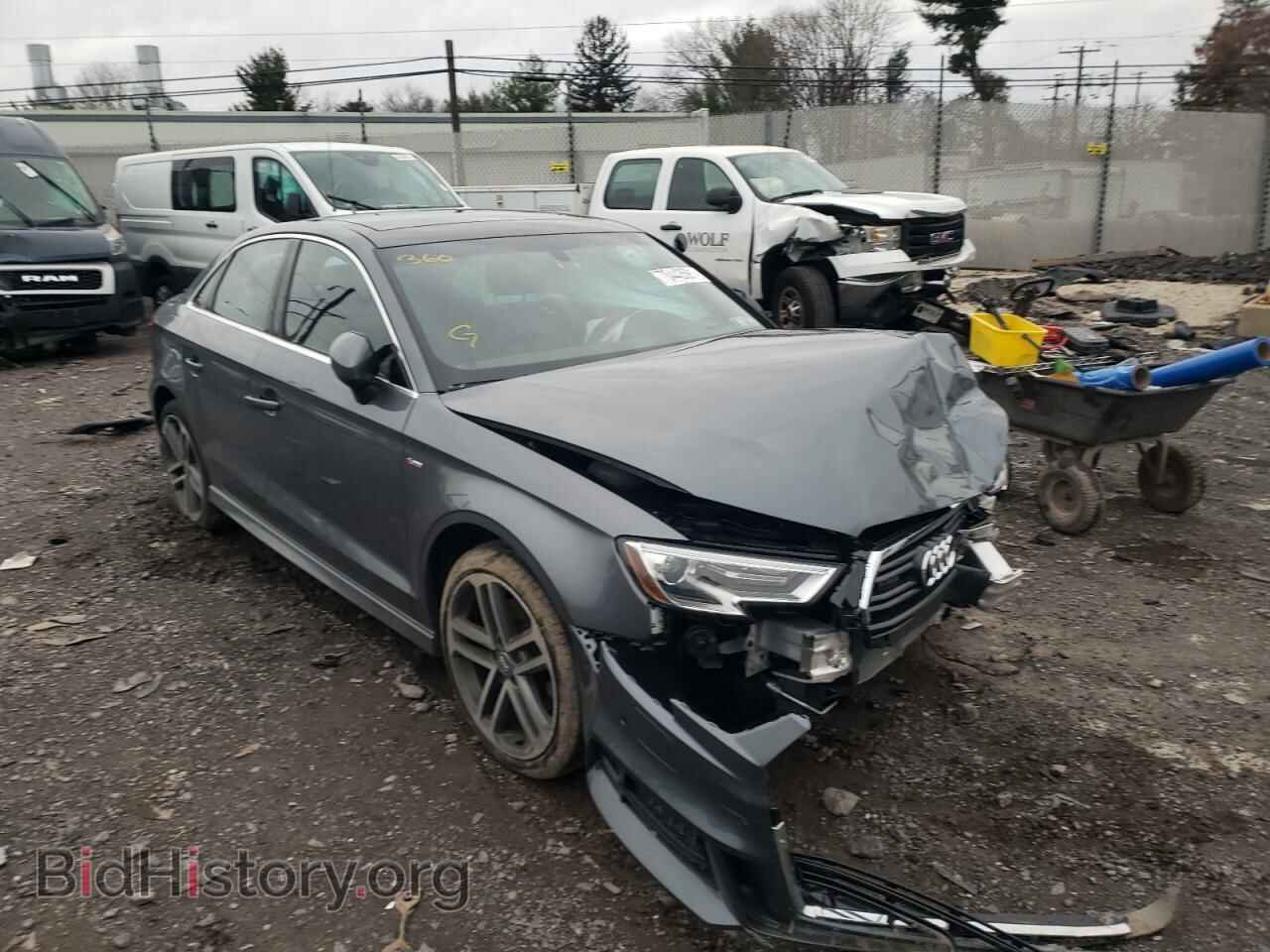 Фотография WAUJ8GFF3H1044479 - AUDI A3 2017