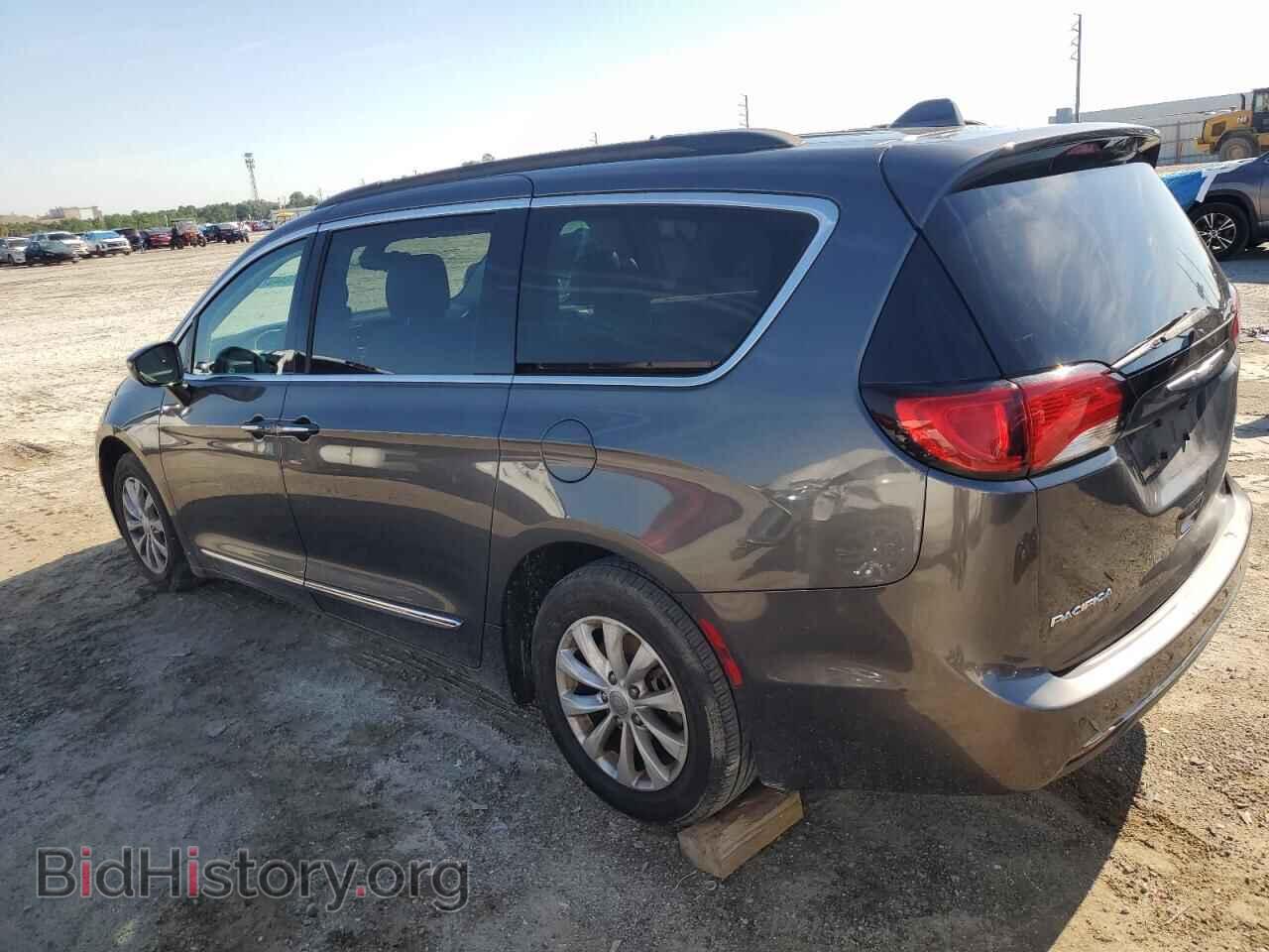 2017 CHRYSLER PACIFICA - VIN: 2C4RC1BG8HR551325 - Photo 2